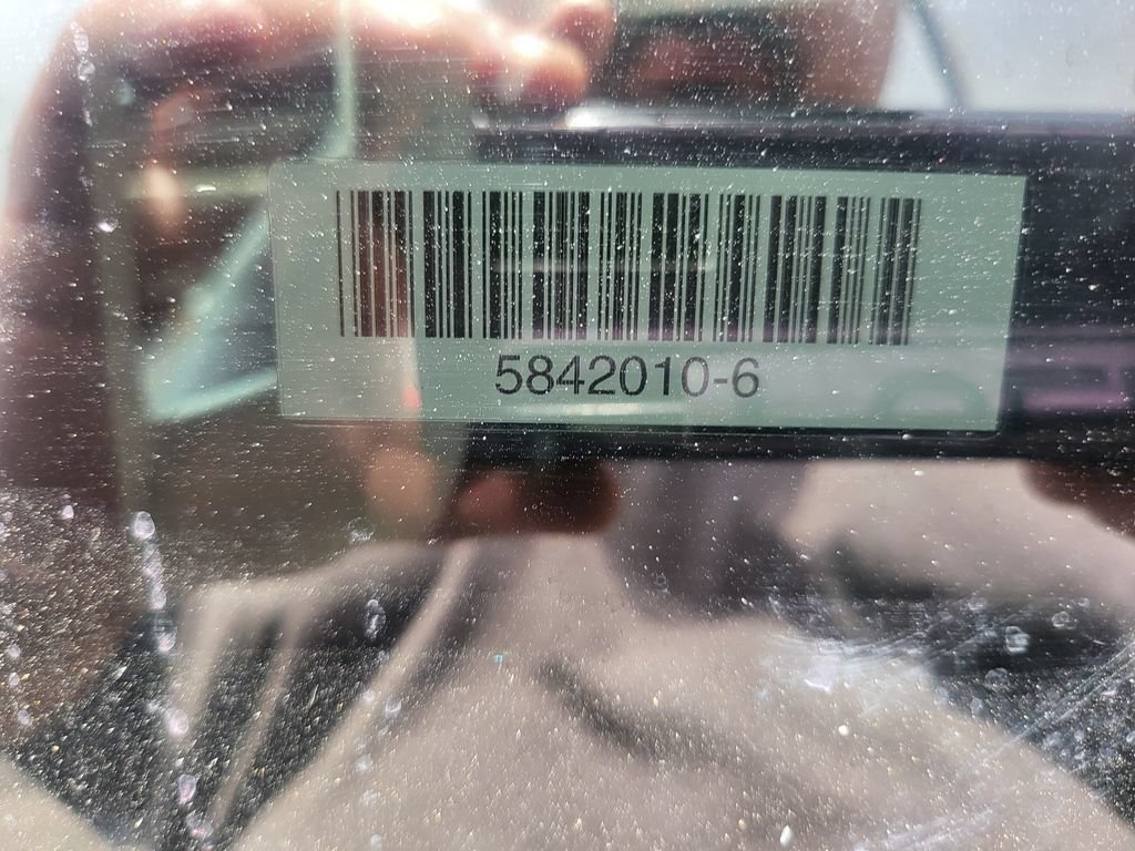 Used 2025 Kia Carnival FWD image 4