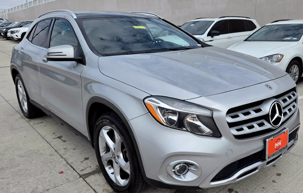 Used 2018 Mercedes-Benz GLA 250 4MATIC image 2