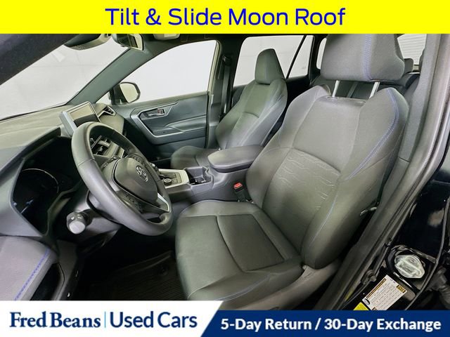 Used 2023 Toyota RAV4 SE w/ Convenience Package image 27