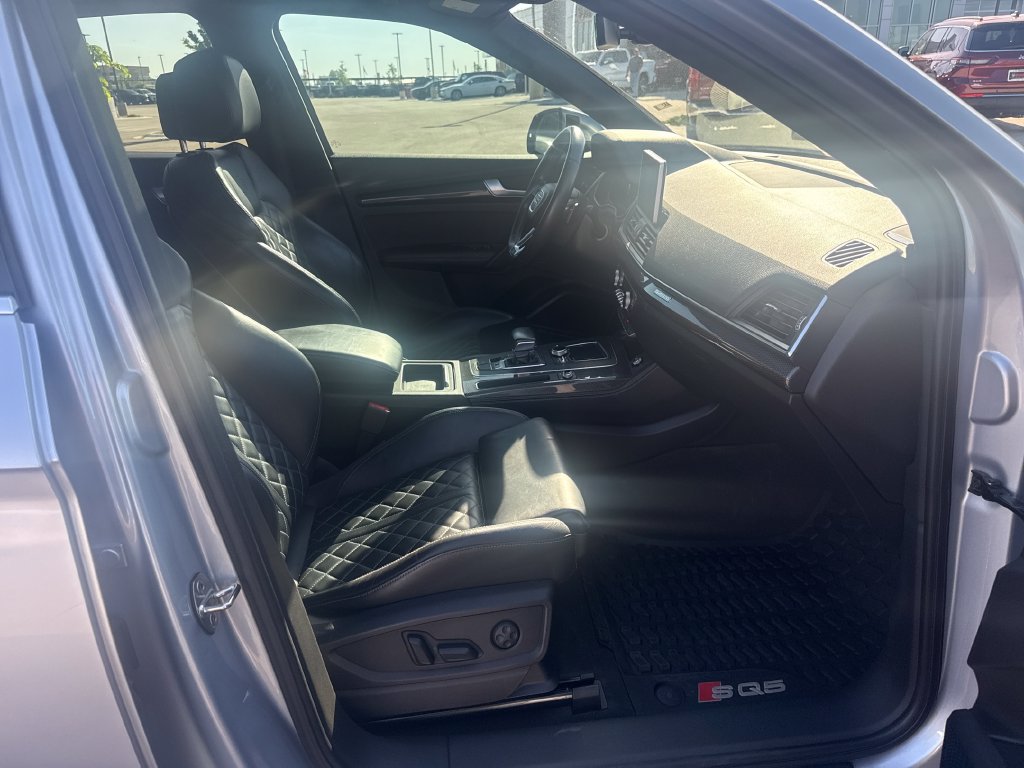 Used 2018 Audi SQ5 Premium Plus AWD/4WD image 28