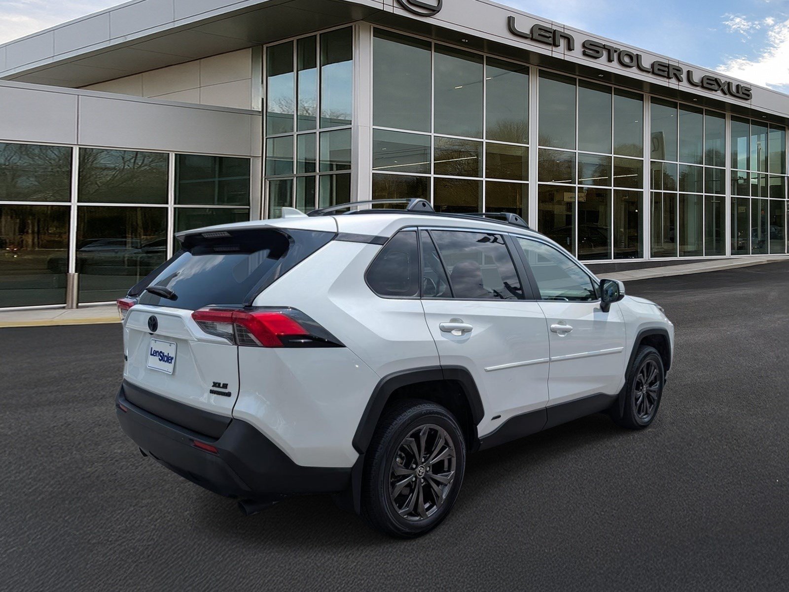 Used 2024 Toyota RAV4 XLE Premium AWD/4WD image 3