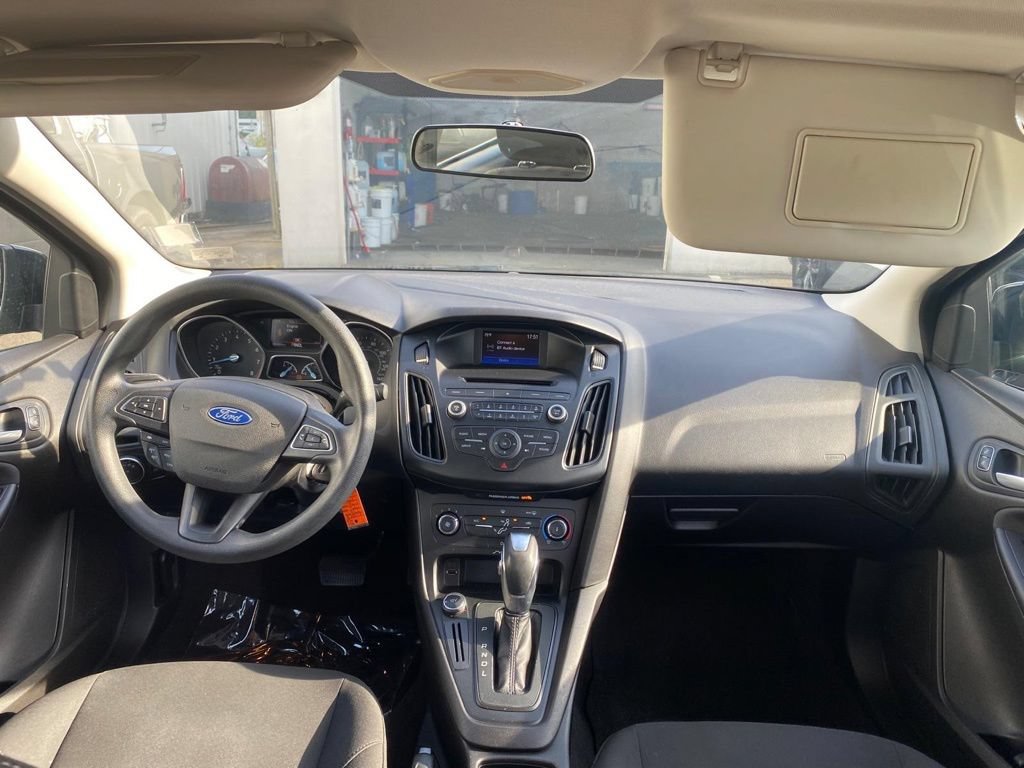 Used 2015 Ford Focus SE FWD image 18