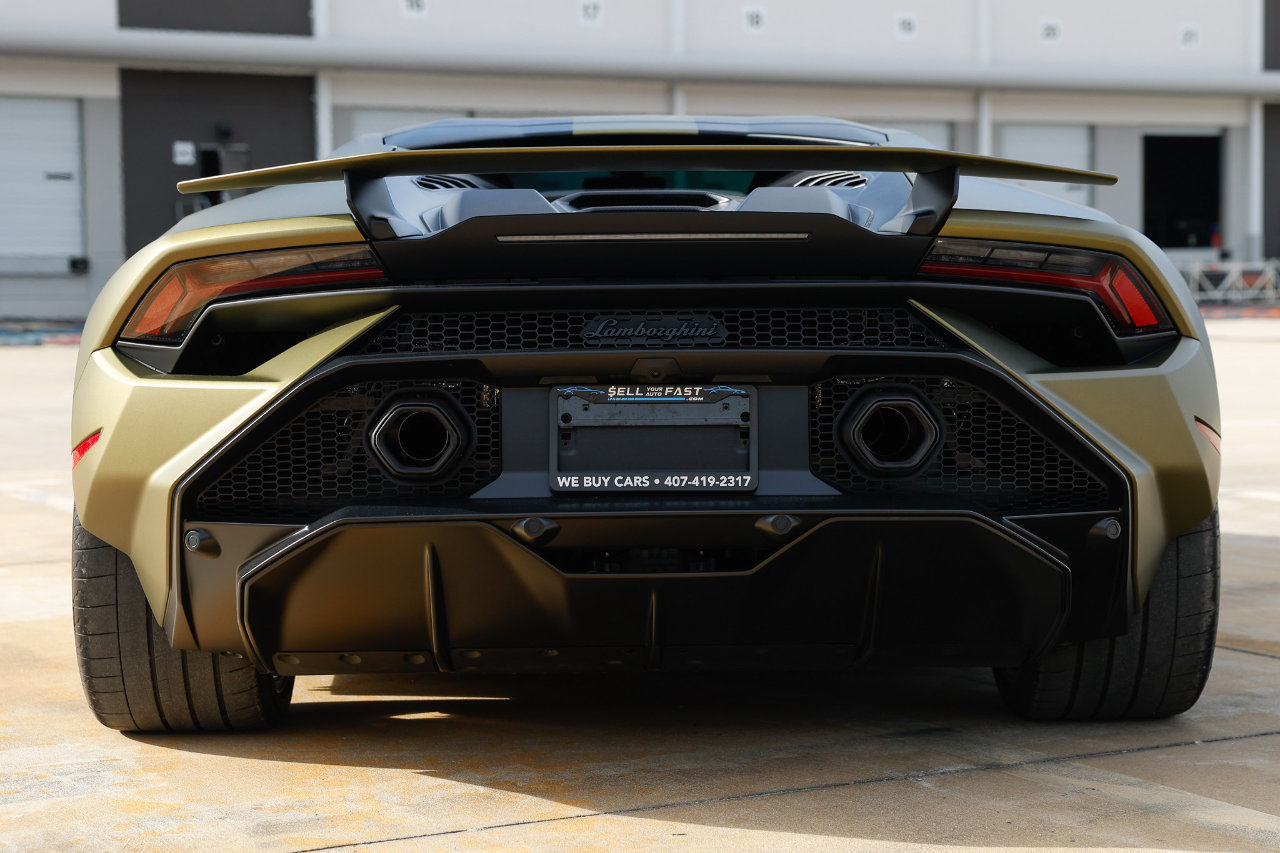 Used 2023 Lamborghini Huracan Tecnica image 9