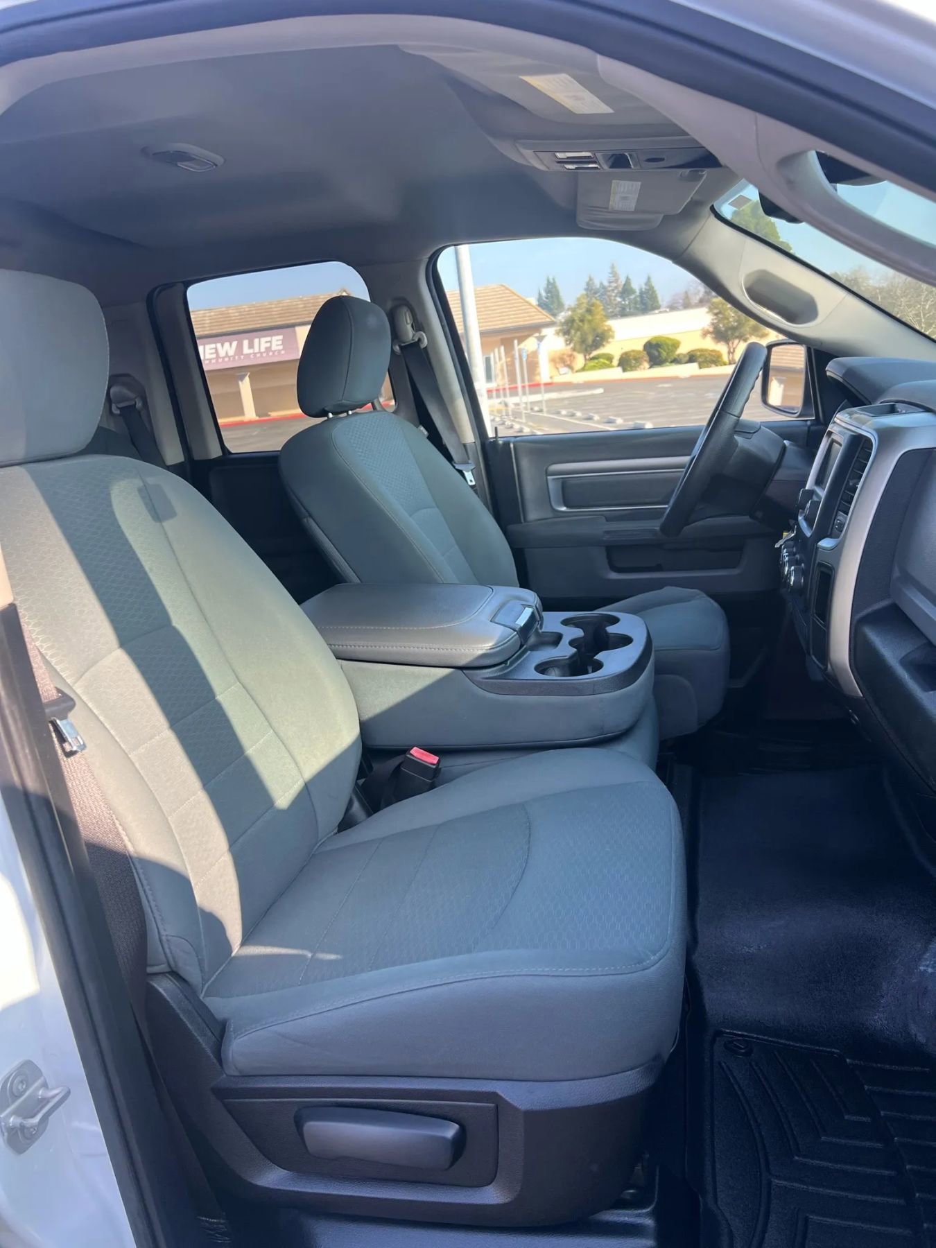 Used 2015 RAM 1500 Classic SLT image 11