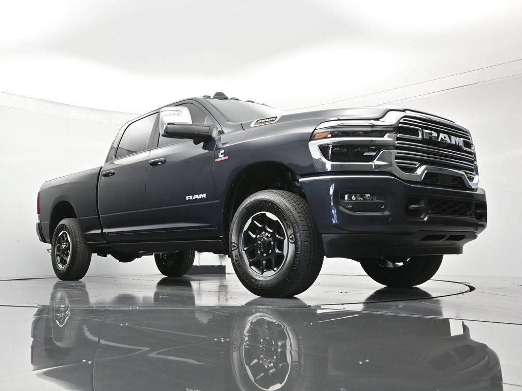 New 2026 RAM 3500 Laramie AWD/4WD image 40