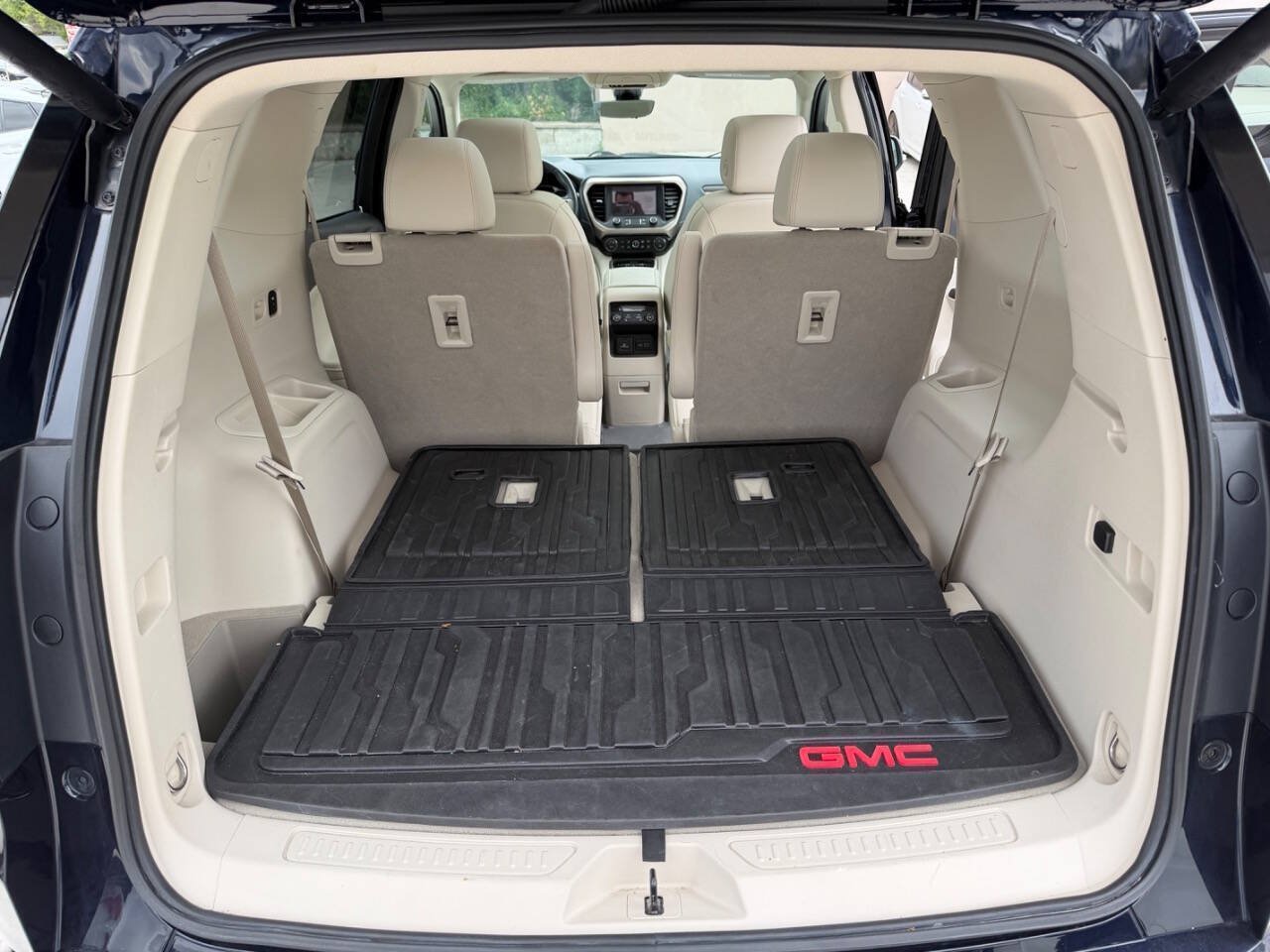 Used 2021 GMC Acadia Denali w/ Denali Ultimate Package AWD/4WD image 25
