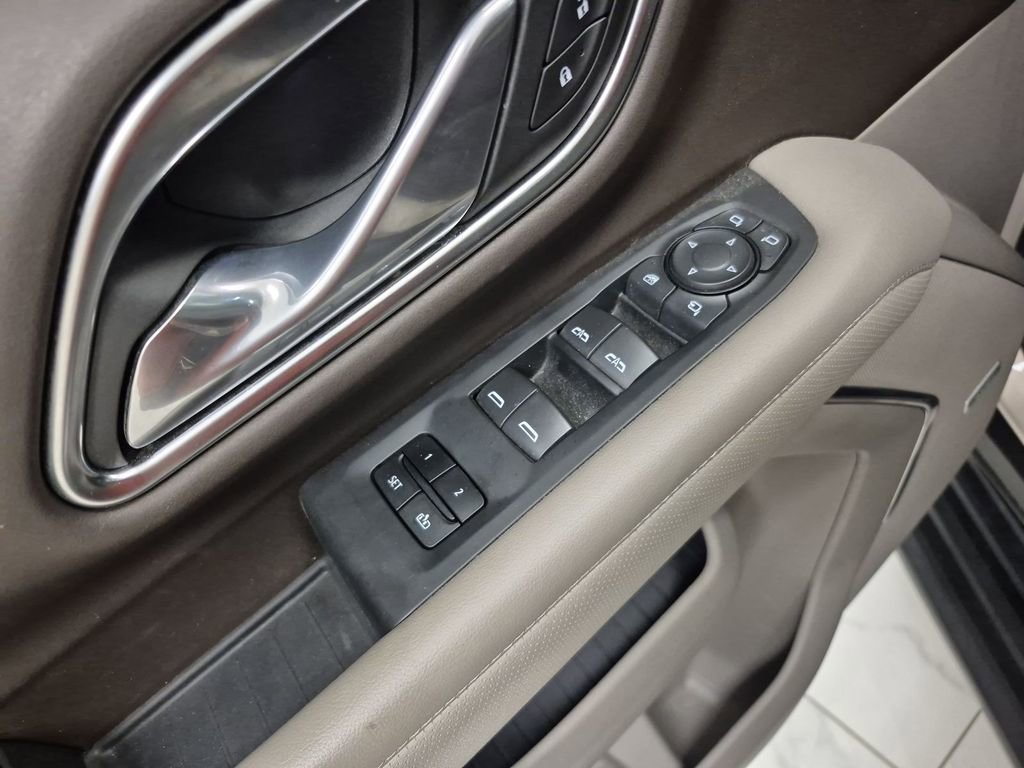Used 2021 GMC Yukon SLT w/ SLT Premium Package image 24