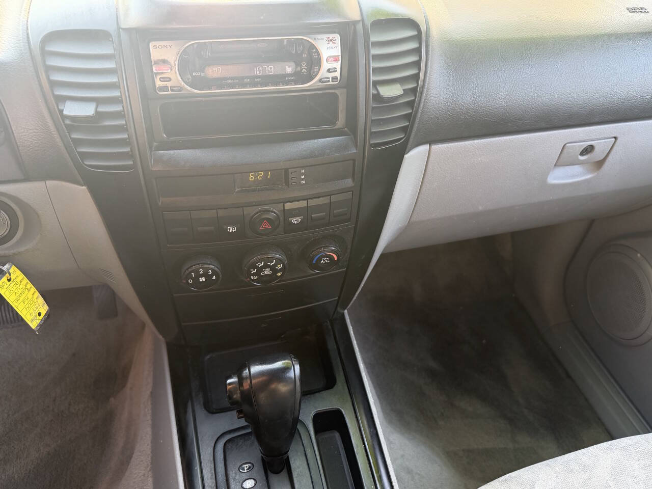 Used 2004 Kia Sorento EX RWD image 23
