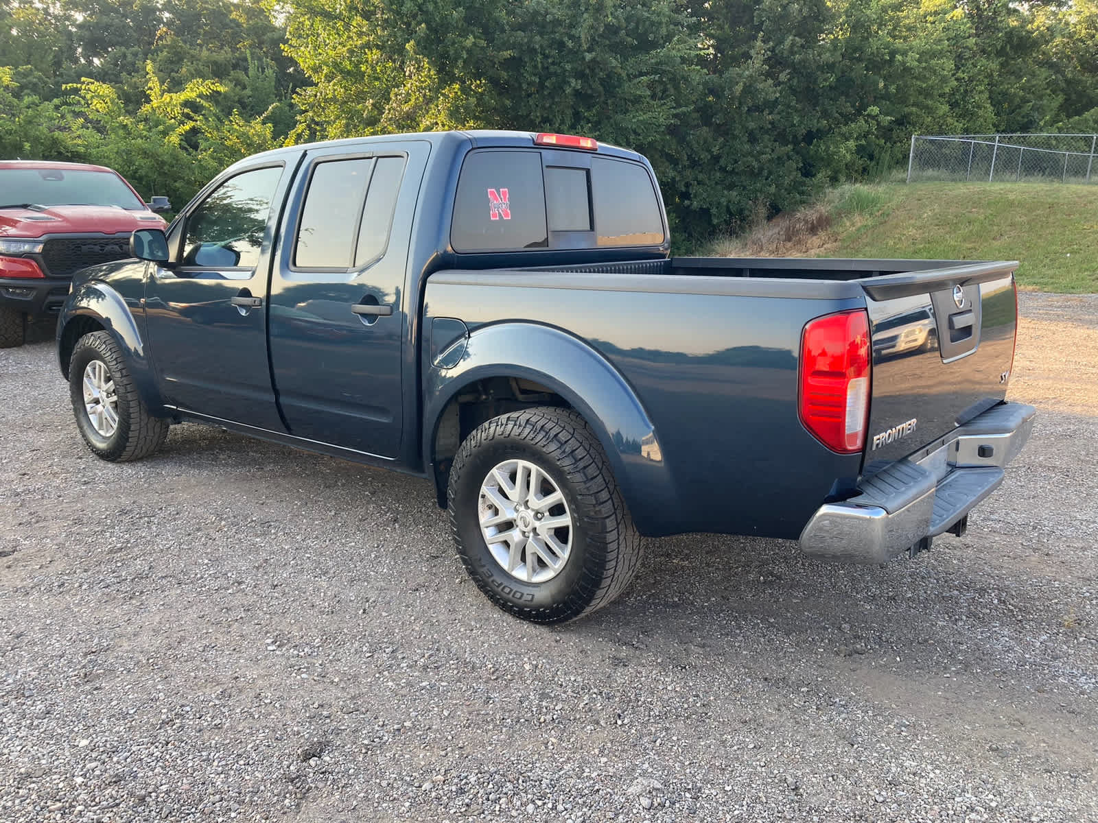 Used 2016 Nissan Frontier SV RWD image 5