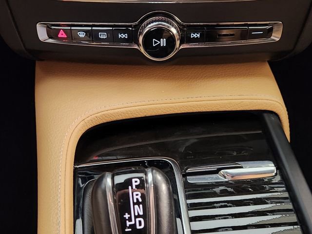 Used 2018 Volvo S90 T5 Momentum w/ Convenience Package FWD image 19