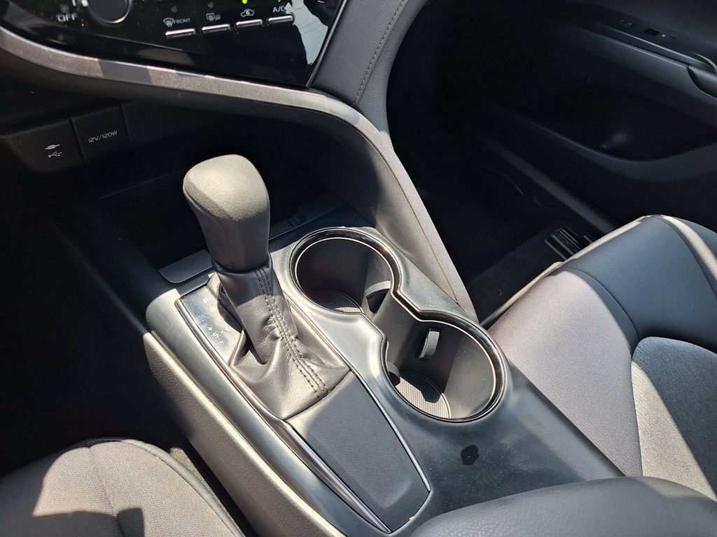 Used 2019 Toyota Camry LE w/ Convenience Package FWD image 15