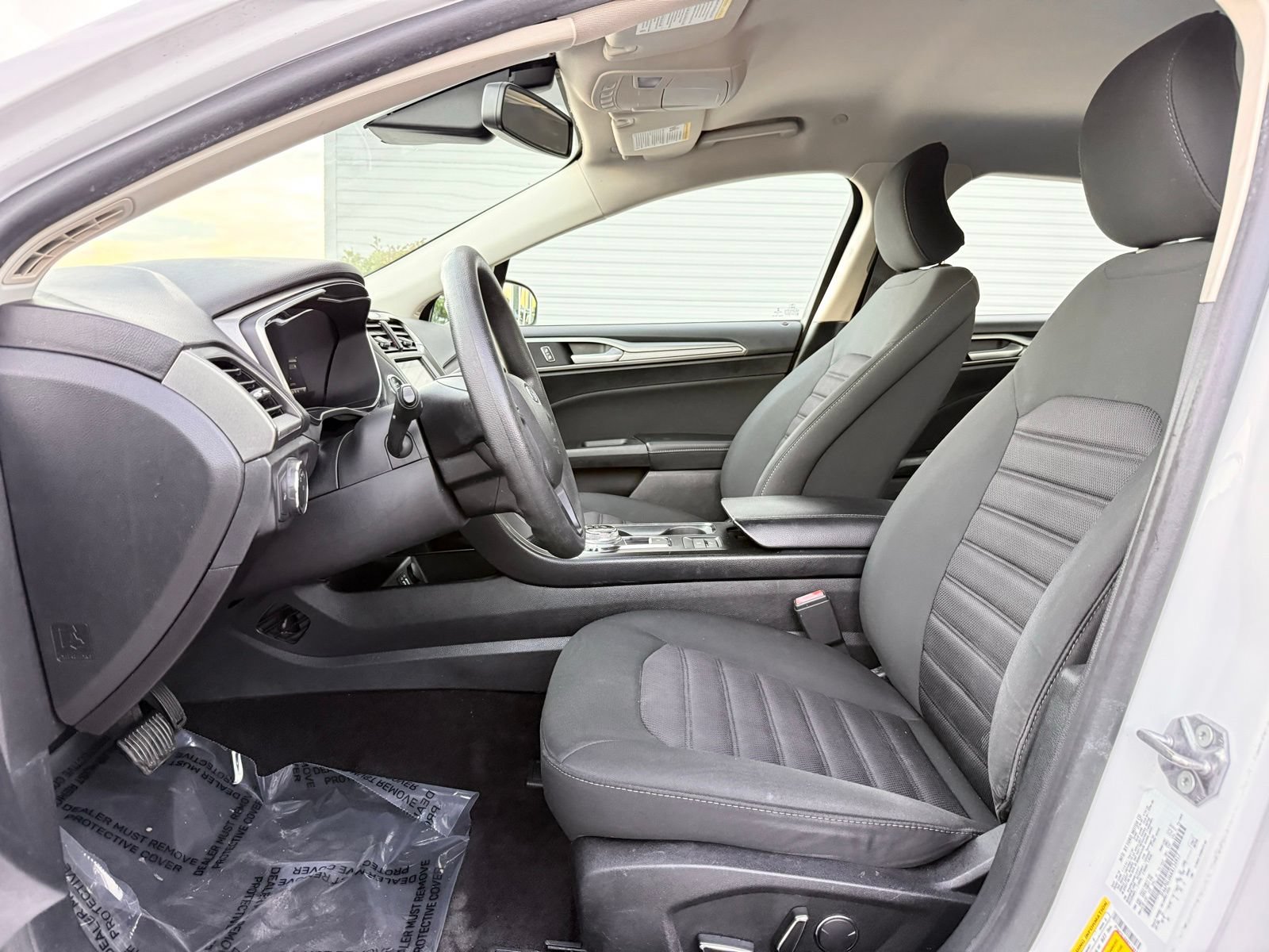 Used 2019 Ford Fusion SE FWD image 13