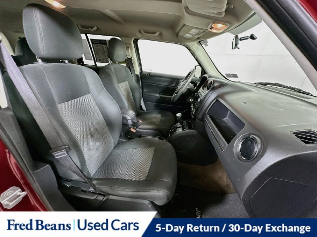 Used 2015 Jeep Patriot Sport w/ Power Value Group FWD image 30