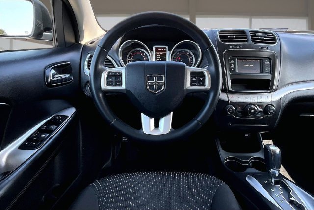 Used 2017 Dodge Journey SXT w/ Premium Group AWD/4WD image 5