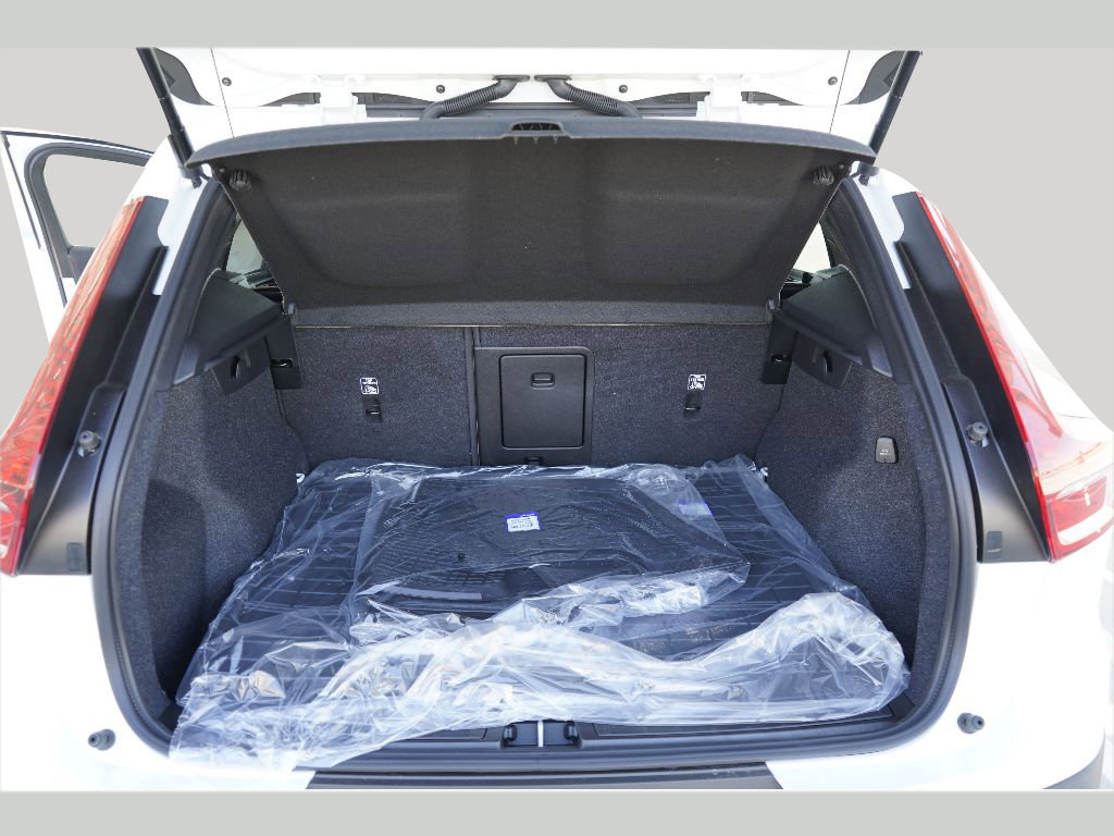 New 2026 Volvo XC40 B5 Ultra w/ Climate Package AWD/4WD image 22