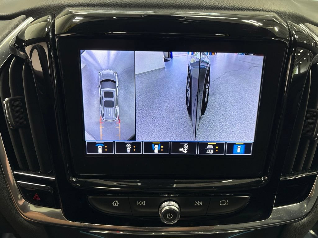 Used 2023 Chevrolet Traverse LT w/ LT Premium Package AWD/4WD image 28