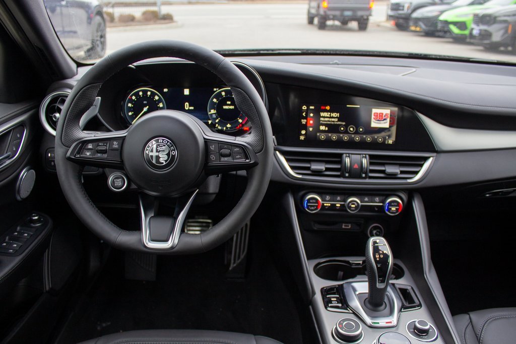 New 2025 Alfa Romeo Giulia AWD image 13