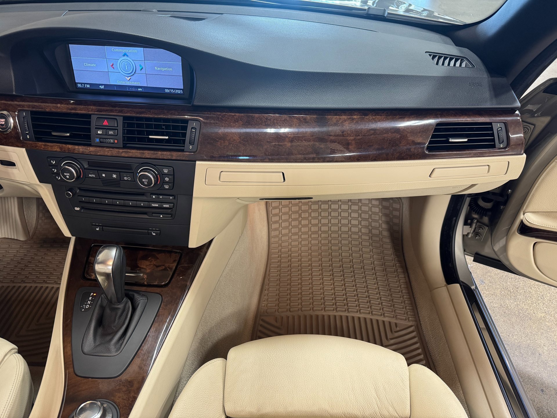 Used 2008 BMW 335i Convertible image 39