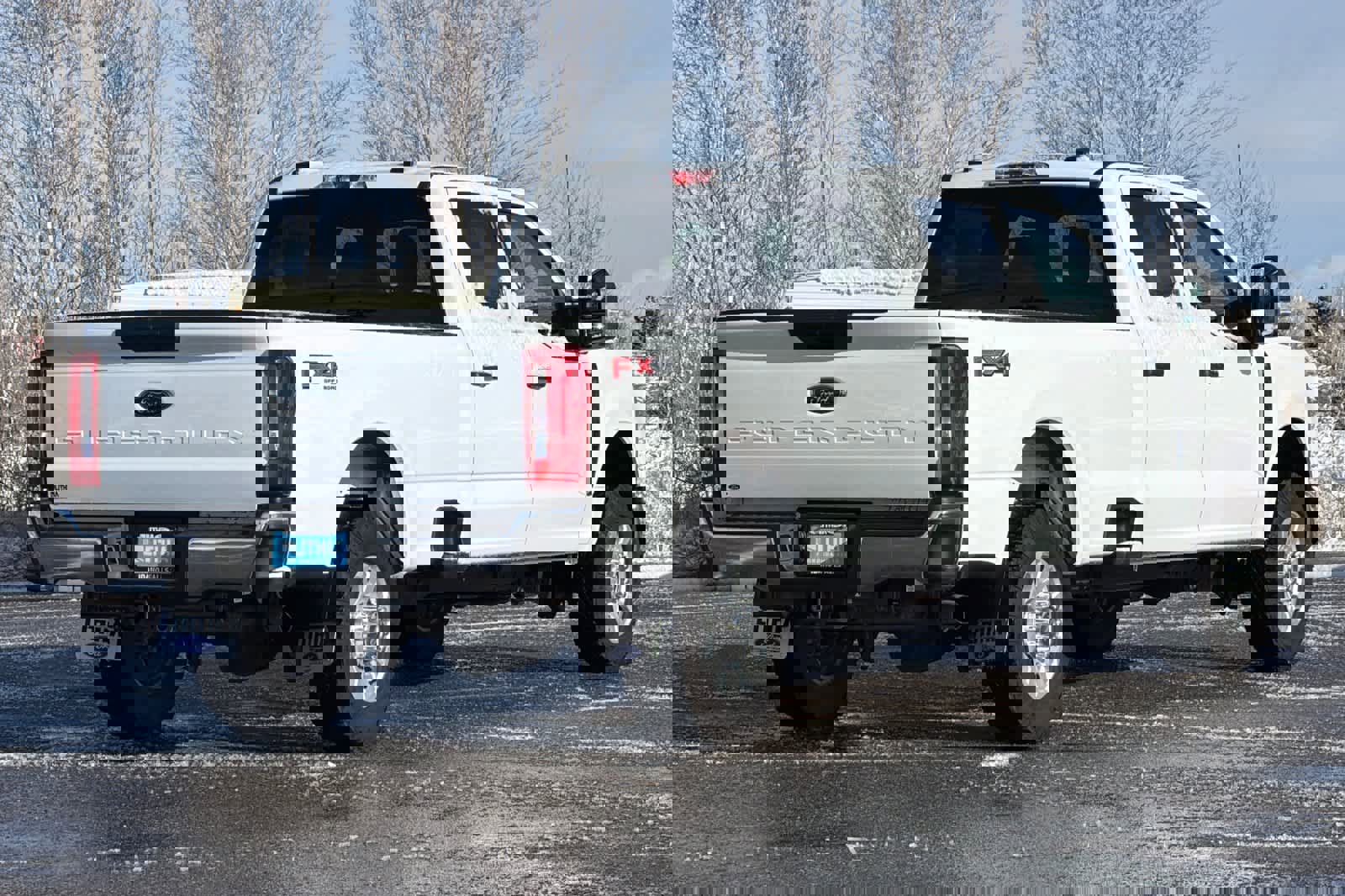 Used 2023 Ford F350 XLT w/ FX4 Off-Road Package image 2