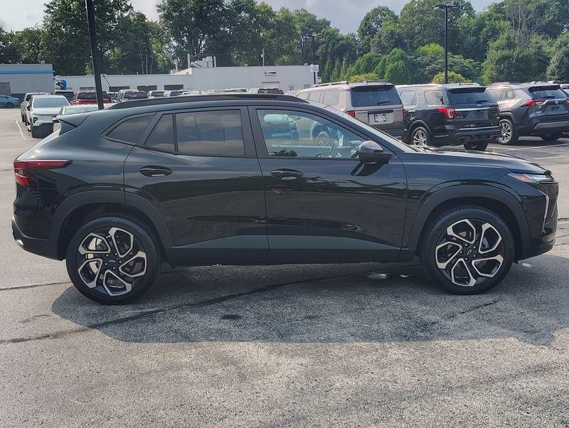 Certified 2024 Chevrolet Trax RS FWD image 5