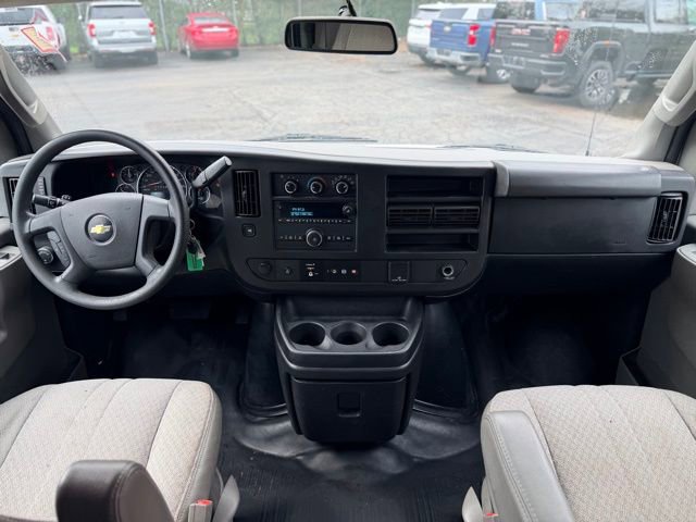 Used 2018 Chevrolet Express 2500 w/ Driver Convenience Package RWD image 16