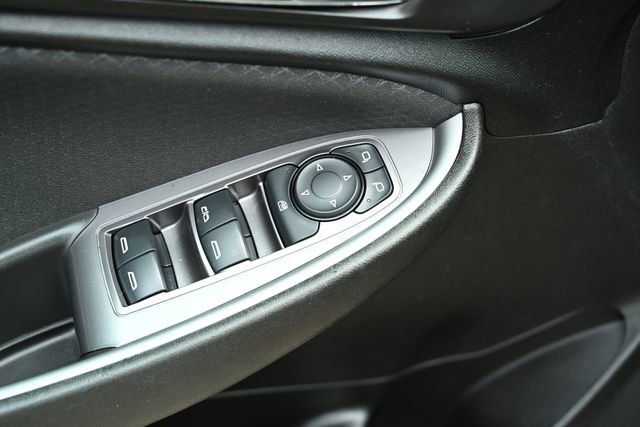 Used 2023 Chevrolet Malibu LT image 46