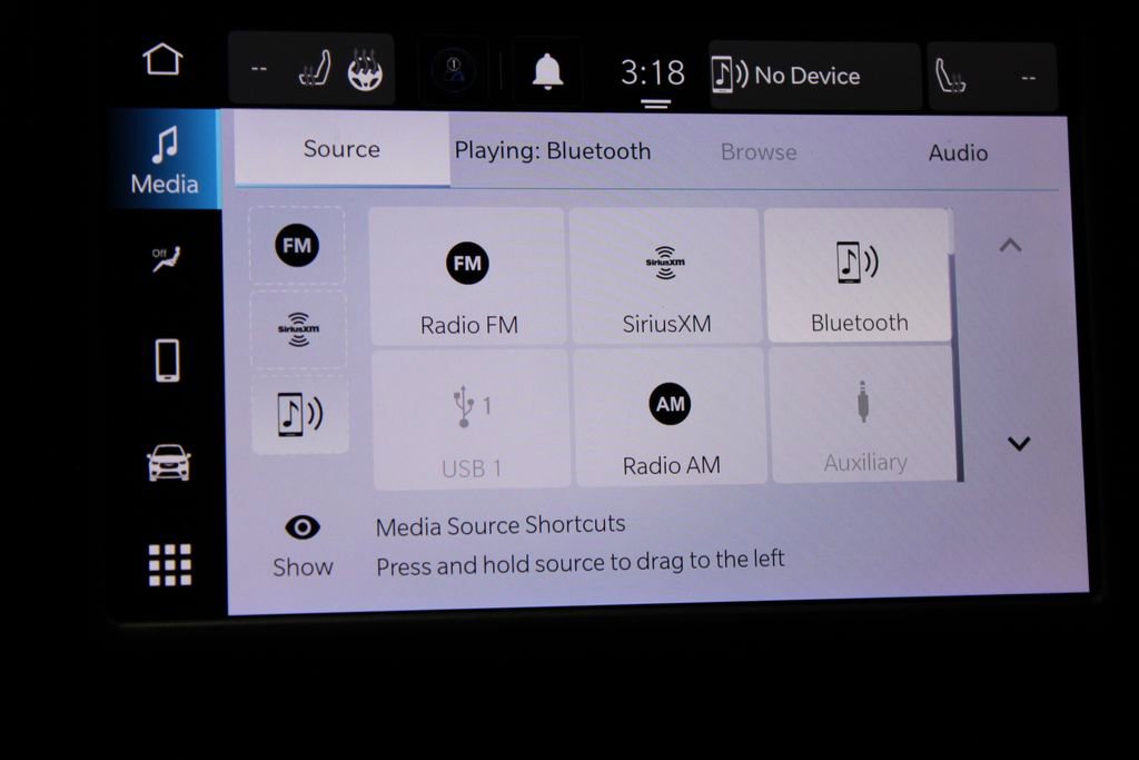 Used 2023 Chrysler Voyager LX image 41