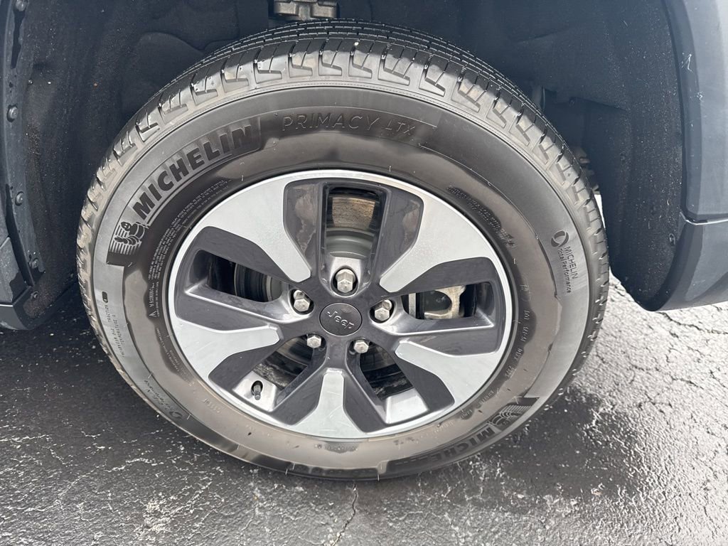 Used 2023 Jeep Grand Cherokee 4WD 4xe image 46