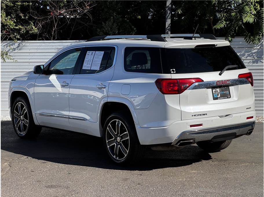Used 2018 GMC Acadia Denali w/ Technology Package AWD/4WD image 12