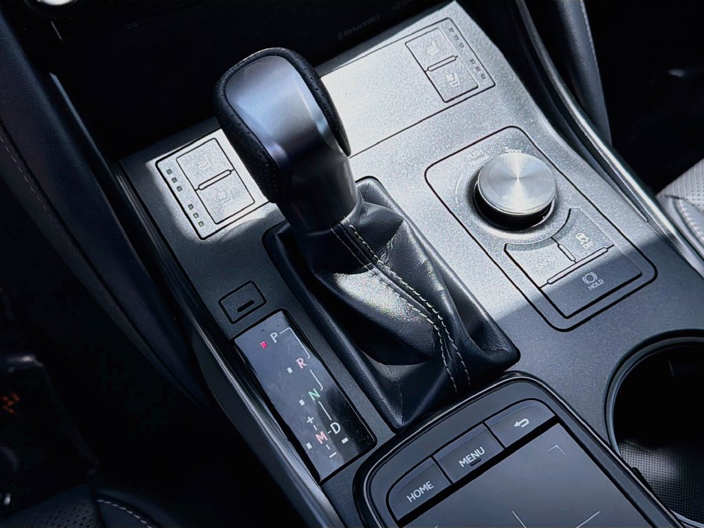 Used 2025 Lexus IS 350 F Sport RWD image 15