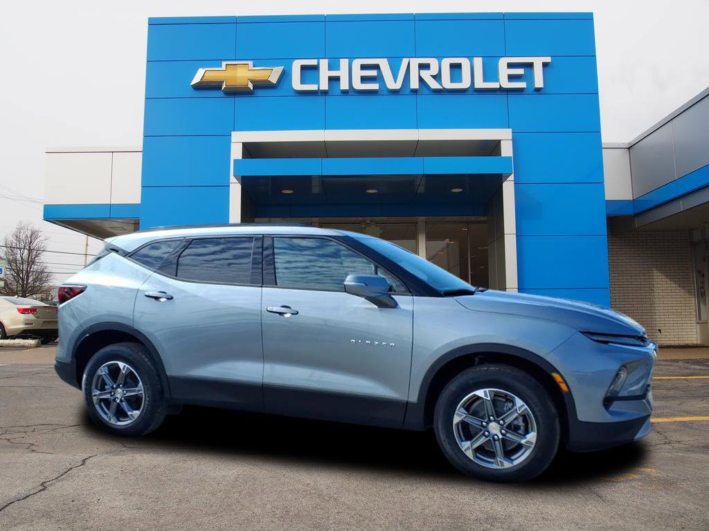 New 2025 Chevrolet Blazer LT w/ Sound & Technology Package image 2