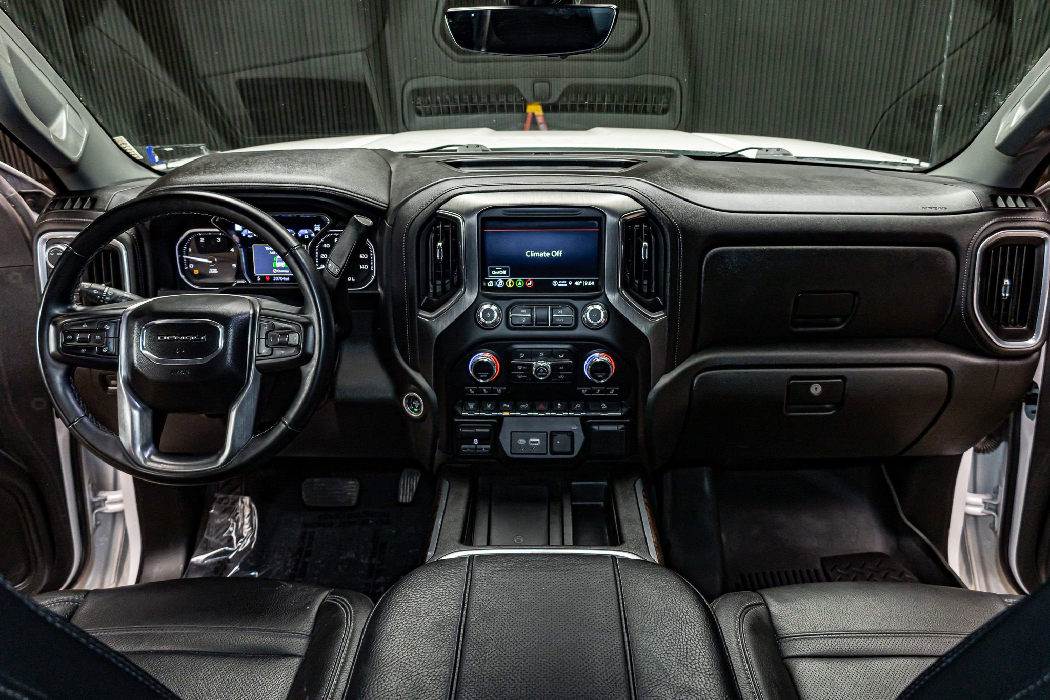 Used 2023 GMC Sierra 2500 Denali w/ Denali Ultimate Package image 18