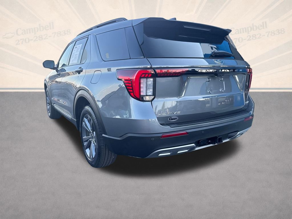Used 2025 Ford Explorer Active w/ Active Comfort Package image 3
