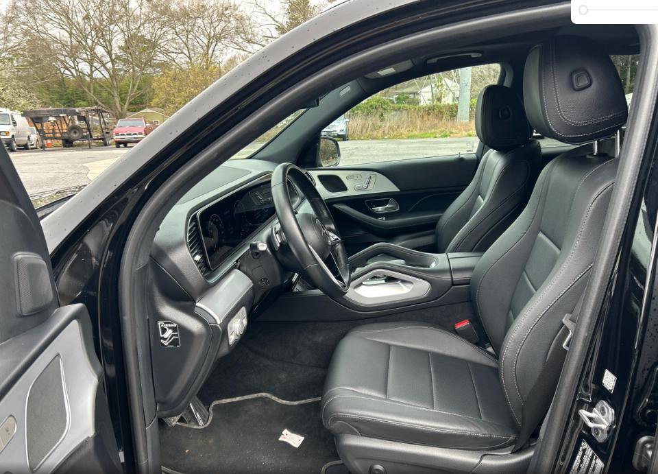 Used 2024 Mercedes-Benz GLE 450e 4MATIC image 4