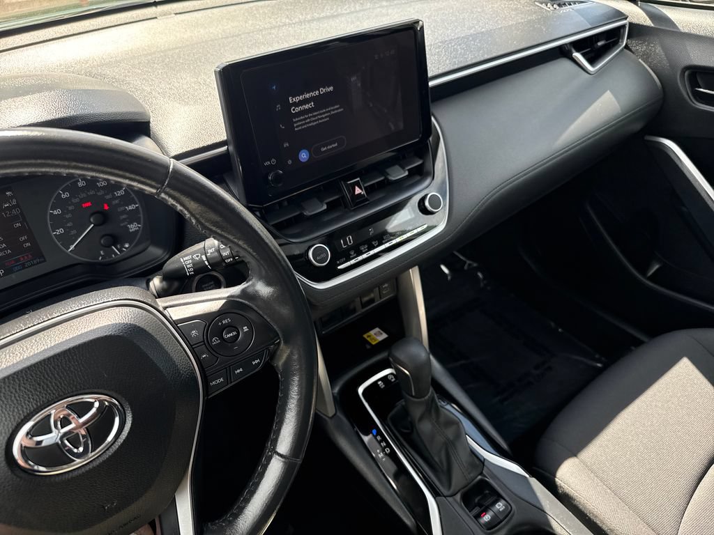 Used 2023 Toyota Corolla Cross LE w/ Moonroof Package AWD/4WD image 21