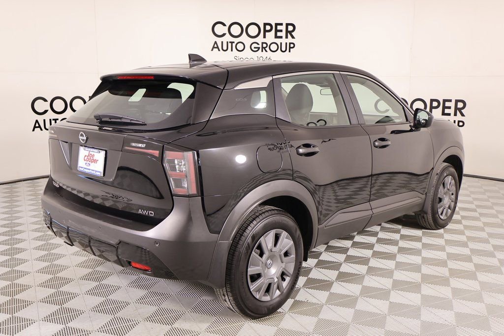 Used 2025 Nissan Kicks S image 19