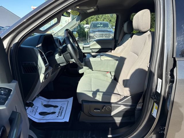 Used 2016 Ford F150 XLT w/ Equipment Group 302A Luxury AWD/4WD image 9