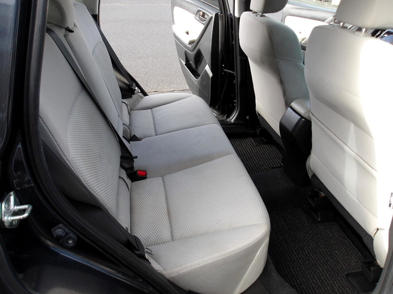 Used 2016 Subaru Forester 2.5i Premium w/ All-Weather Package image 12