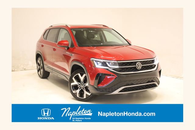 Used 2023 Volkswagen Taos SEL image 1