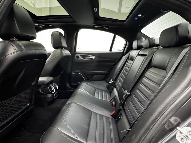 Used 2023 Alfa Romeo Giulia Veloce image 20