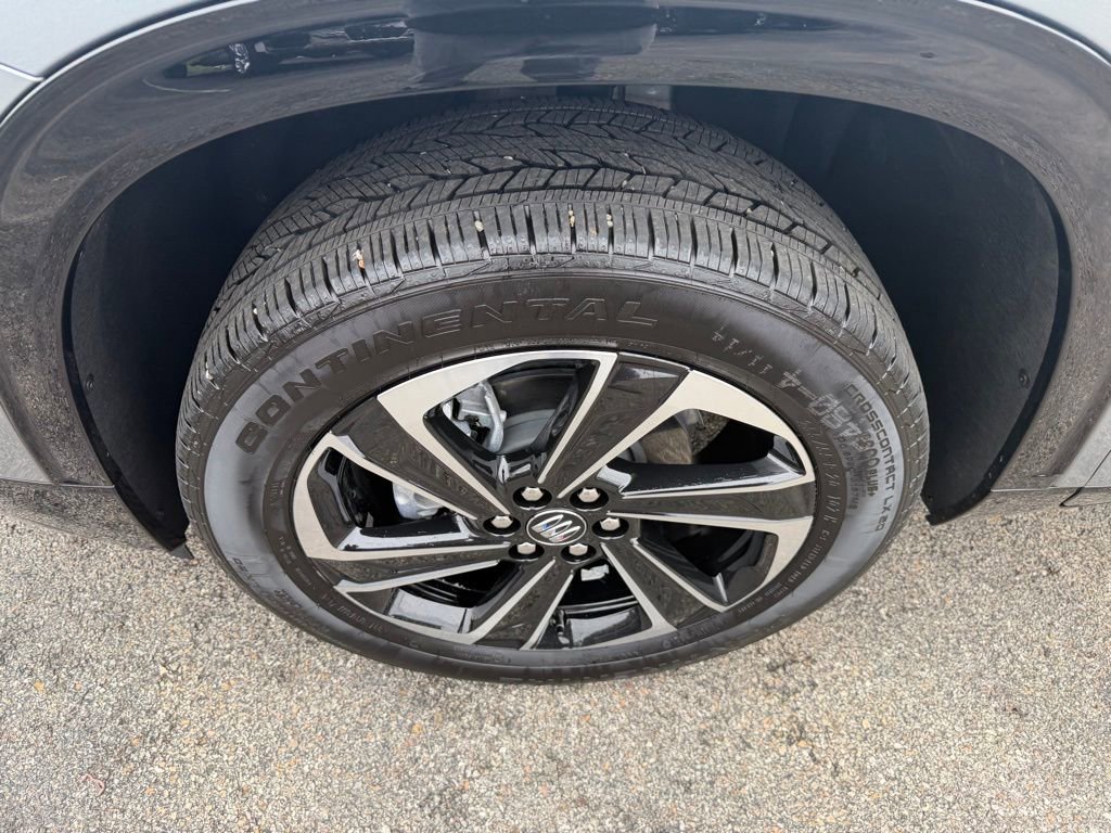 Used 2025 Buick Enclave Sport Touring w/ LPO, All-Weather Package image 13