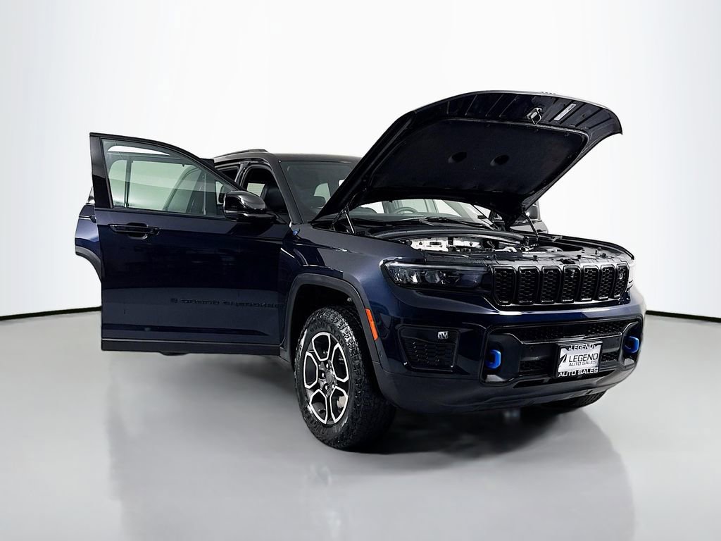 Used 2023 Jeep Grand Cherokee Trailhawk w/ Advanced Protech Group II AWD/4WD image 29