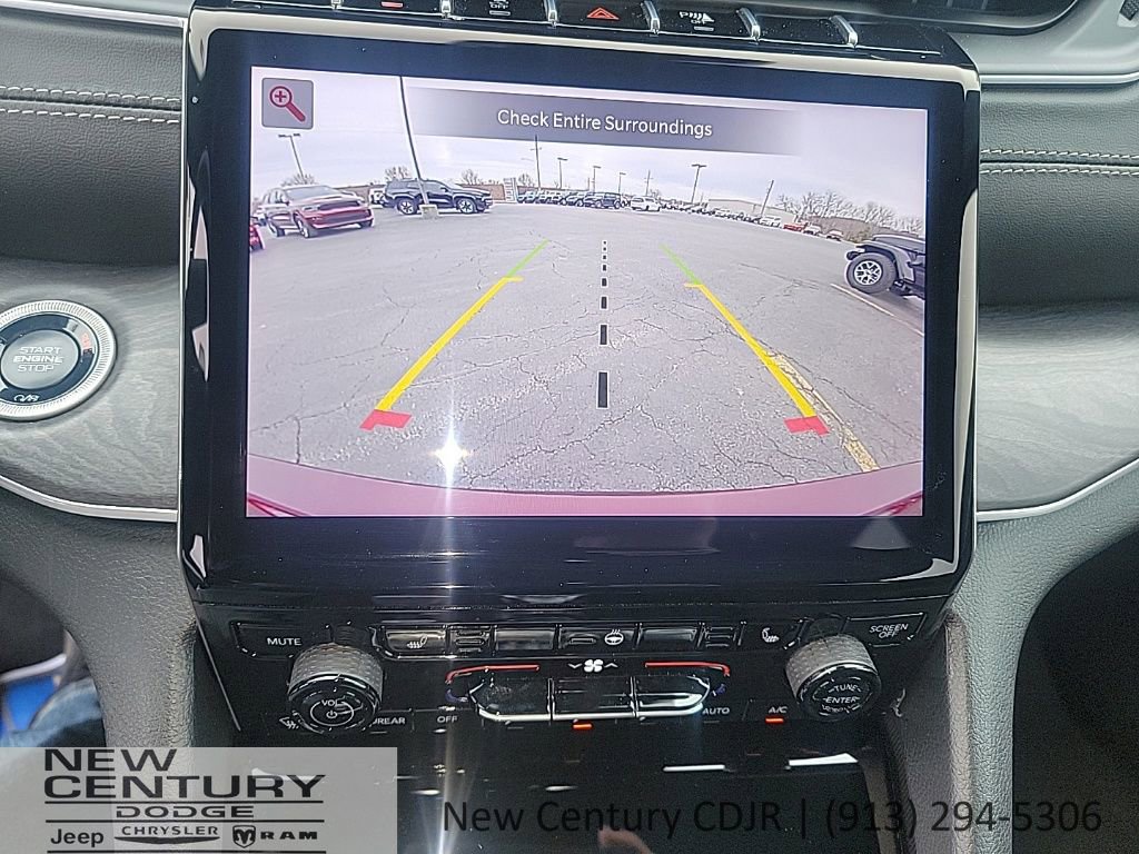 Used 2025 Jeep Grand Cherokee L Limited AWD/4WD image 11