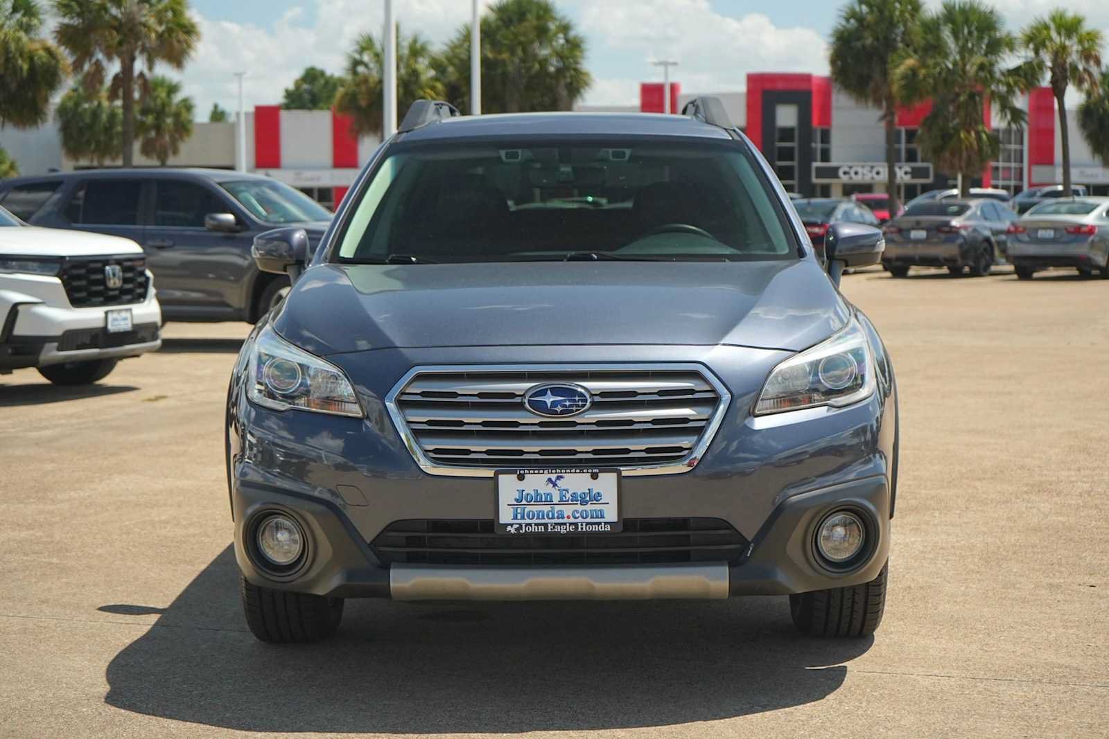 Used 2017 Subaru Outback 3.6R Limited AWD/4WD image 6
