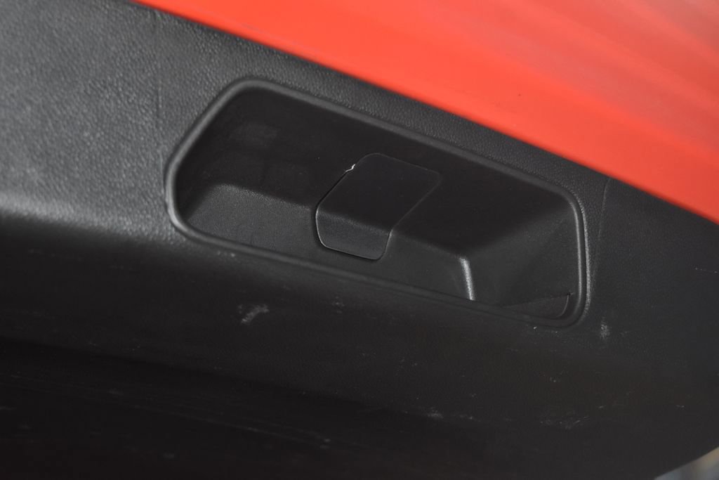 Used 2025 Chevrolet Blazer LT FWD image 31