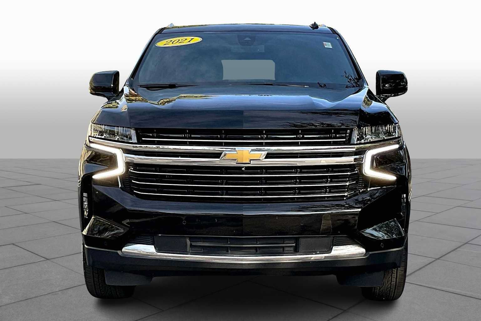 Used 2021 Chevrolet Tahoe LT w/ Luxury Package RWD image 4