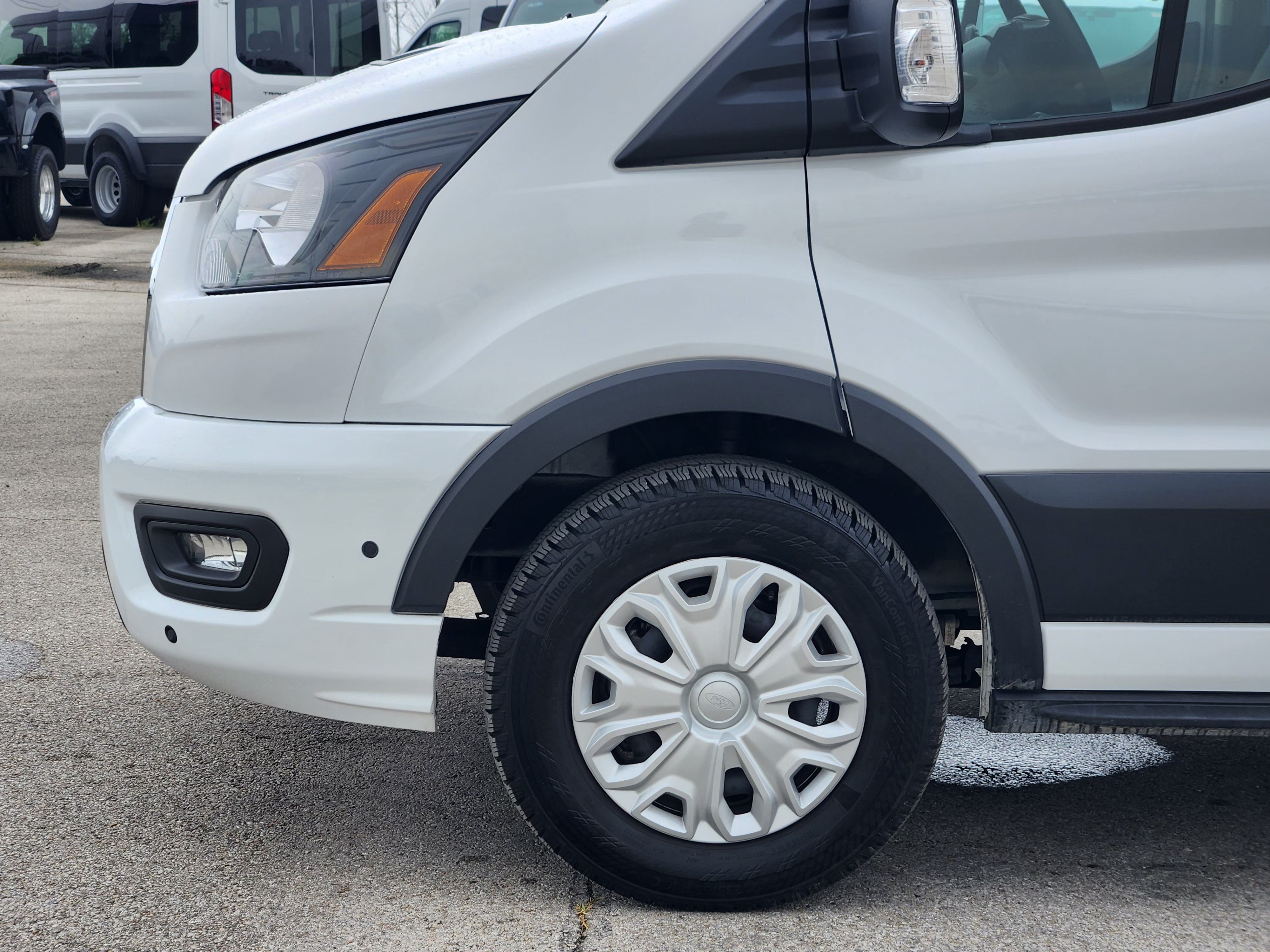 Used 2025 Ford Transit 350 XLT RWD image 9