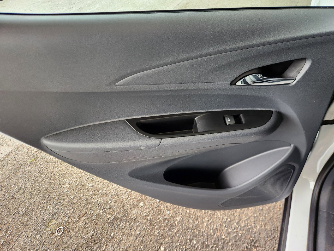 Used 2019 Chevrolet Bolt LT image 14