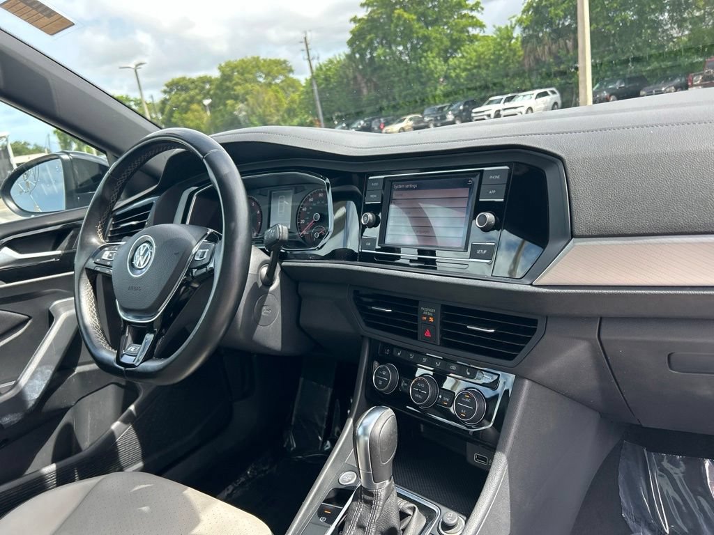 Used 2019 Volkswagen Jetta R-Line FWD image 24