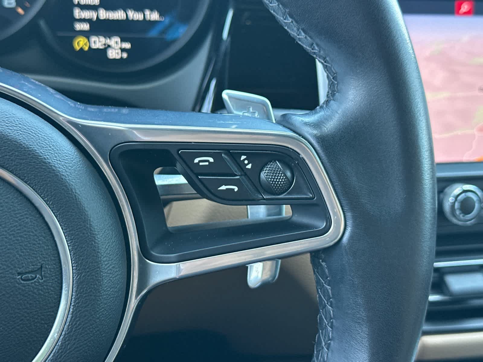 Certified 2019 Porsche Macan AWD/4WD image 27